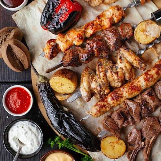 Plat de poulet grillé